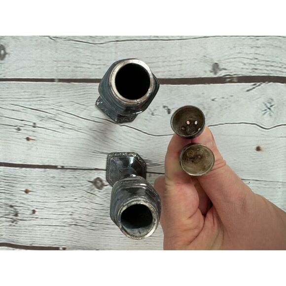 Unbranded butter dish pepper shaker salt shaker silver plated metal - Picture 9 of 9